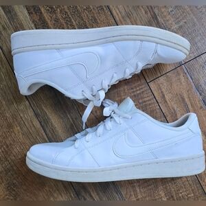 Women's Nike Court Royale Low-top Sneakers, Size 9.5